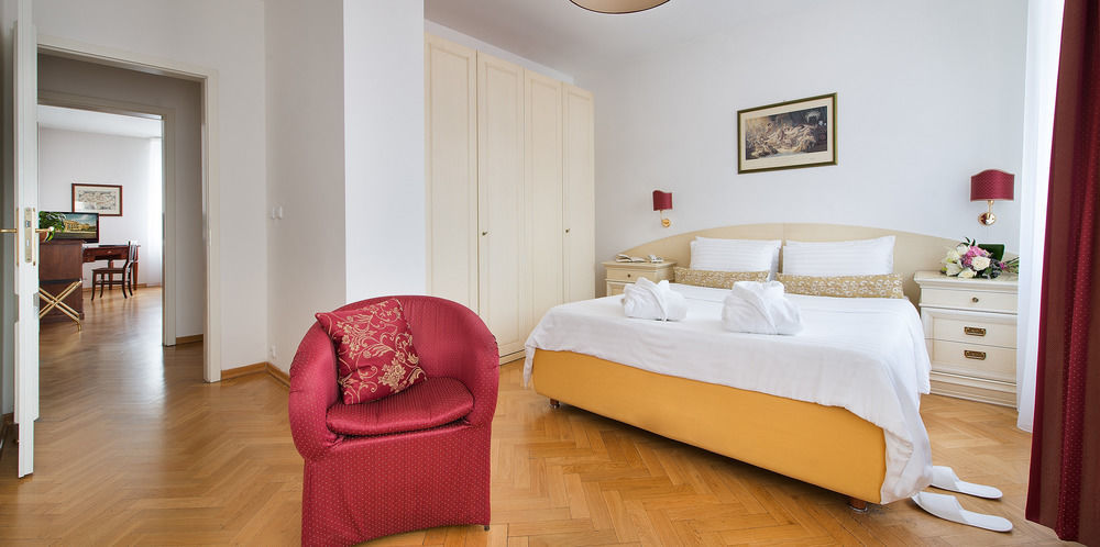 Hotel Suite Home Prague Exterior photo